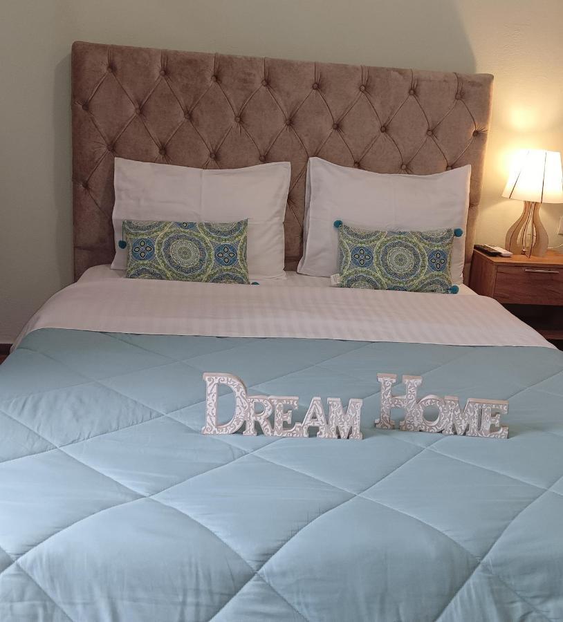 Dream Home Larissa Esterno foto
